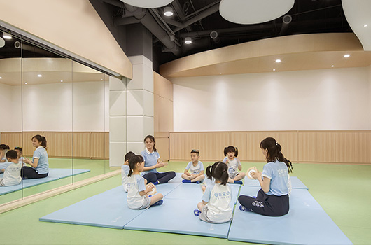 北京室内亲子乐园PVC塑胶地板铺设案例